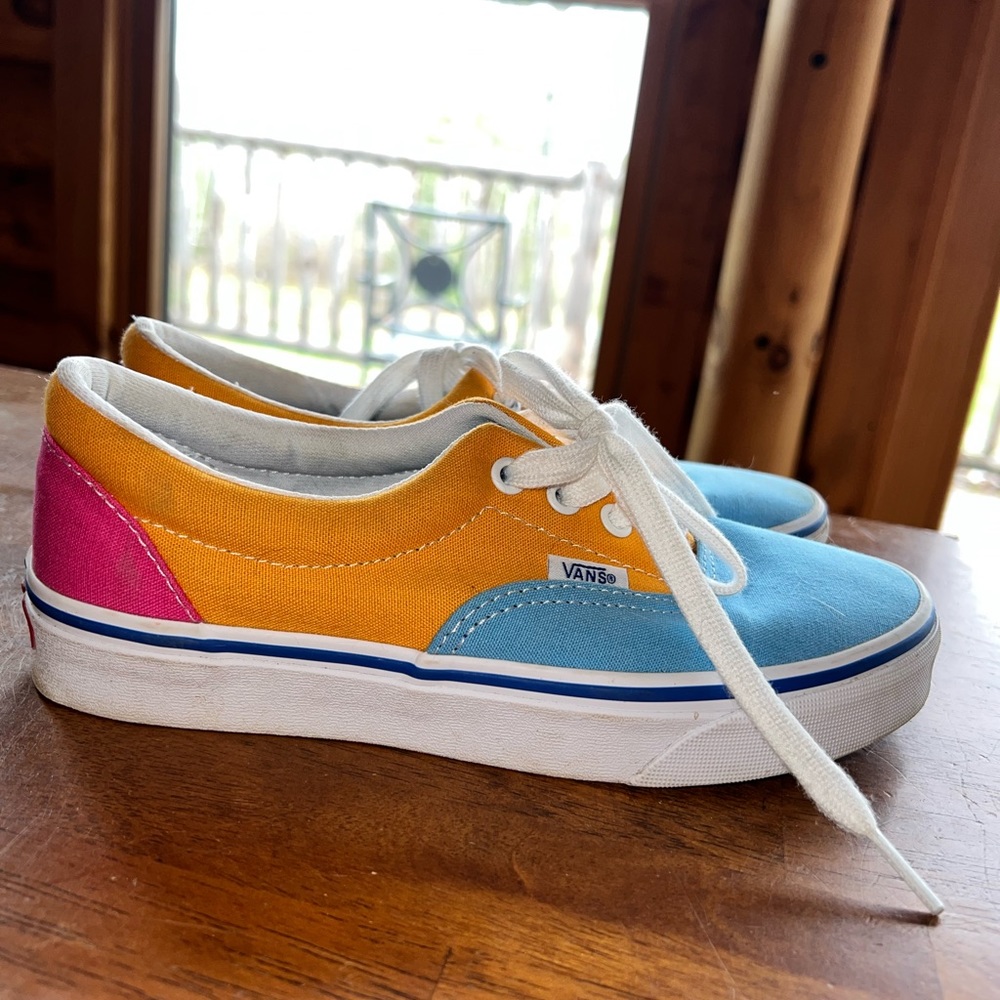 Women’s colorful Vans~ size 6.5